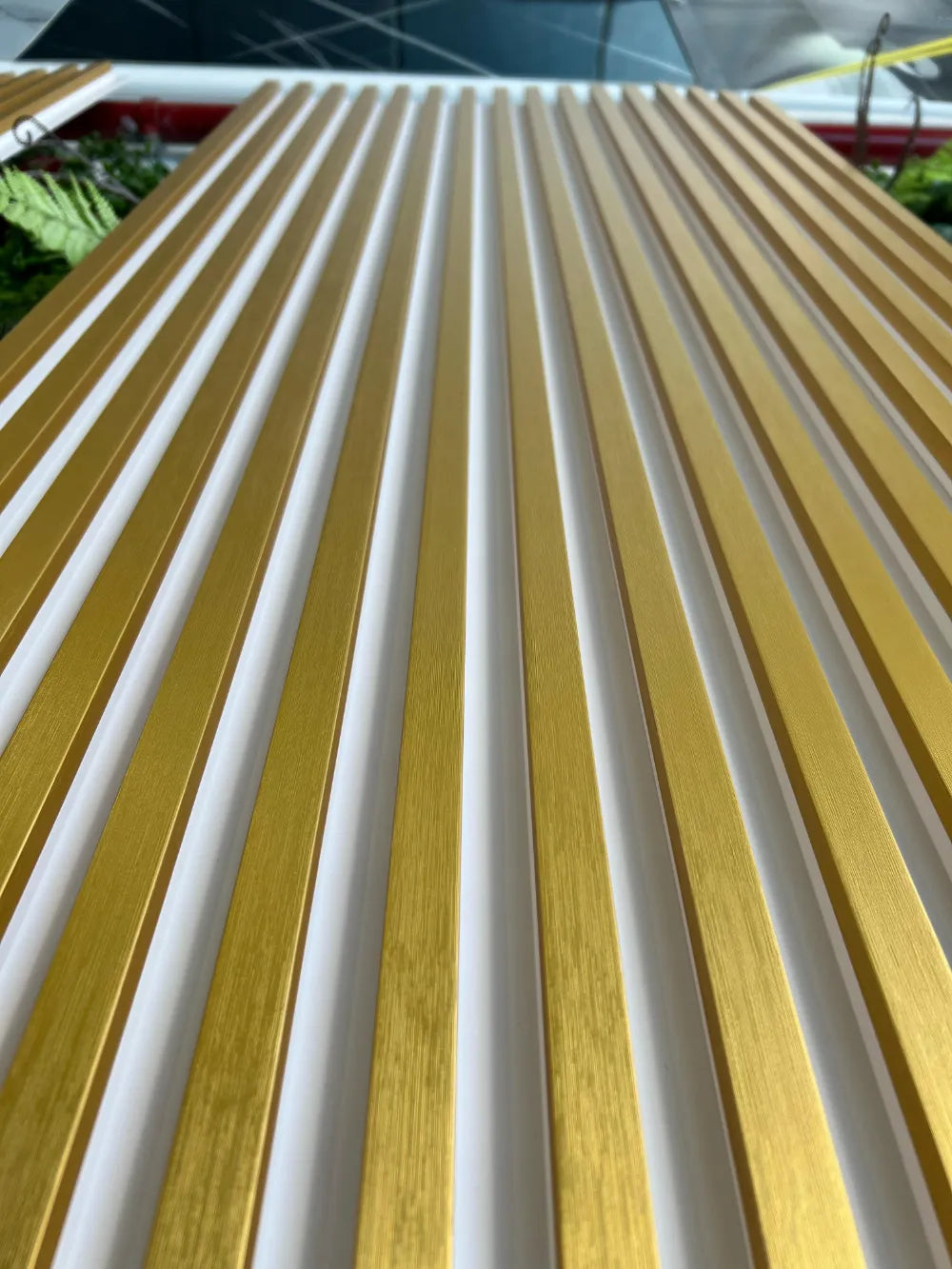 Listón decorativo PVC Blanco Dorado 290 x 16 cm