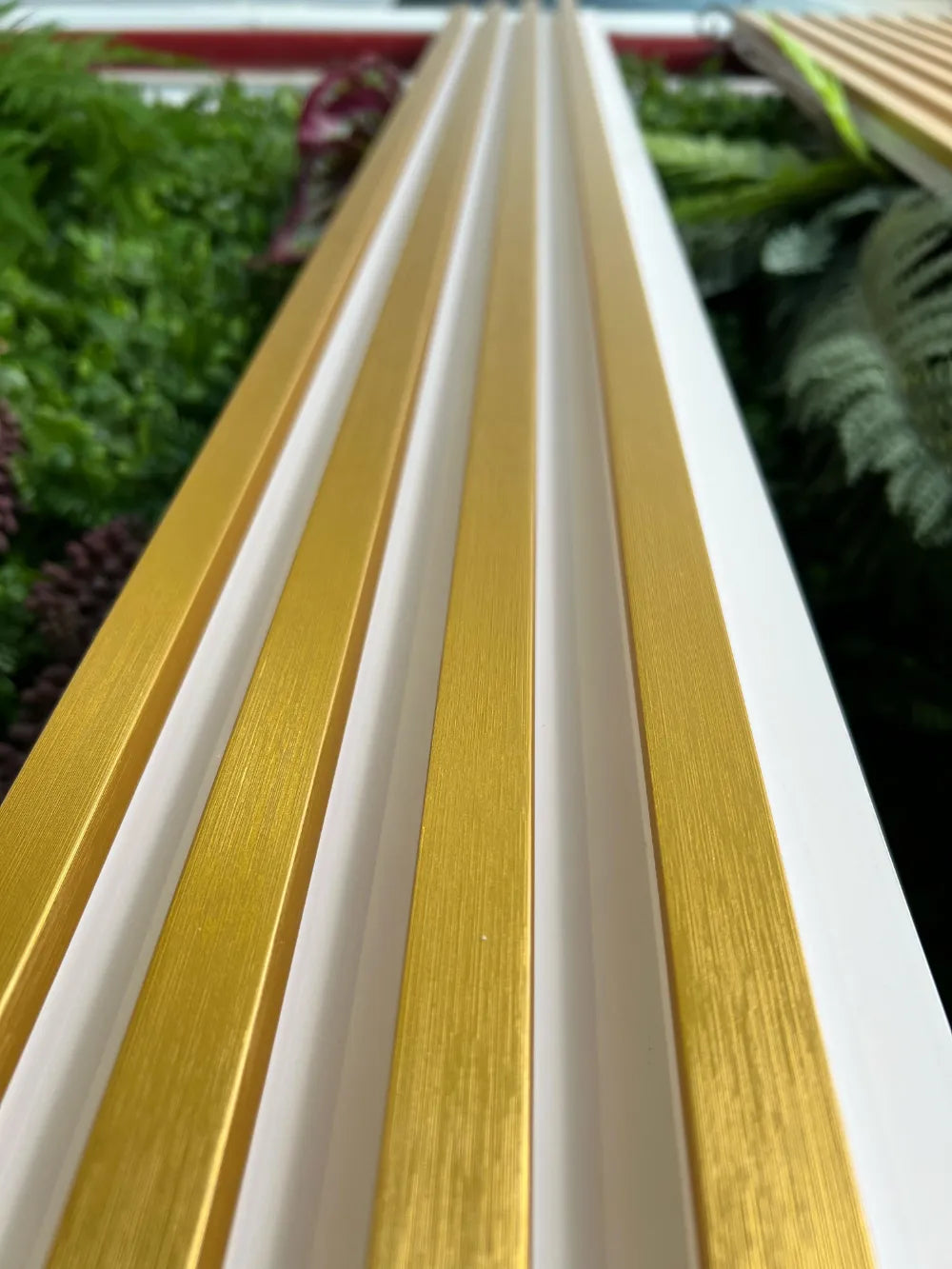 Listón decorativo PVC Blanco Dorado 290 x 16 cm
