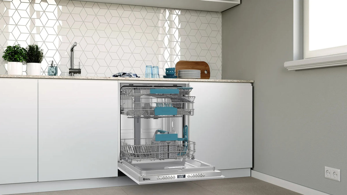 LVJ. BALAY 3VF6662SA 6P INOX DSP 42DB INT