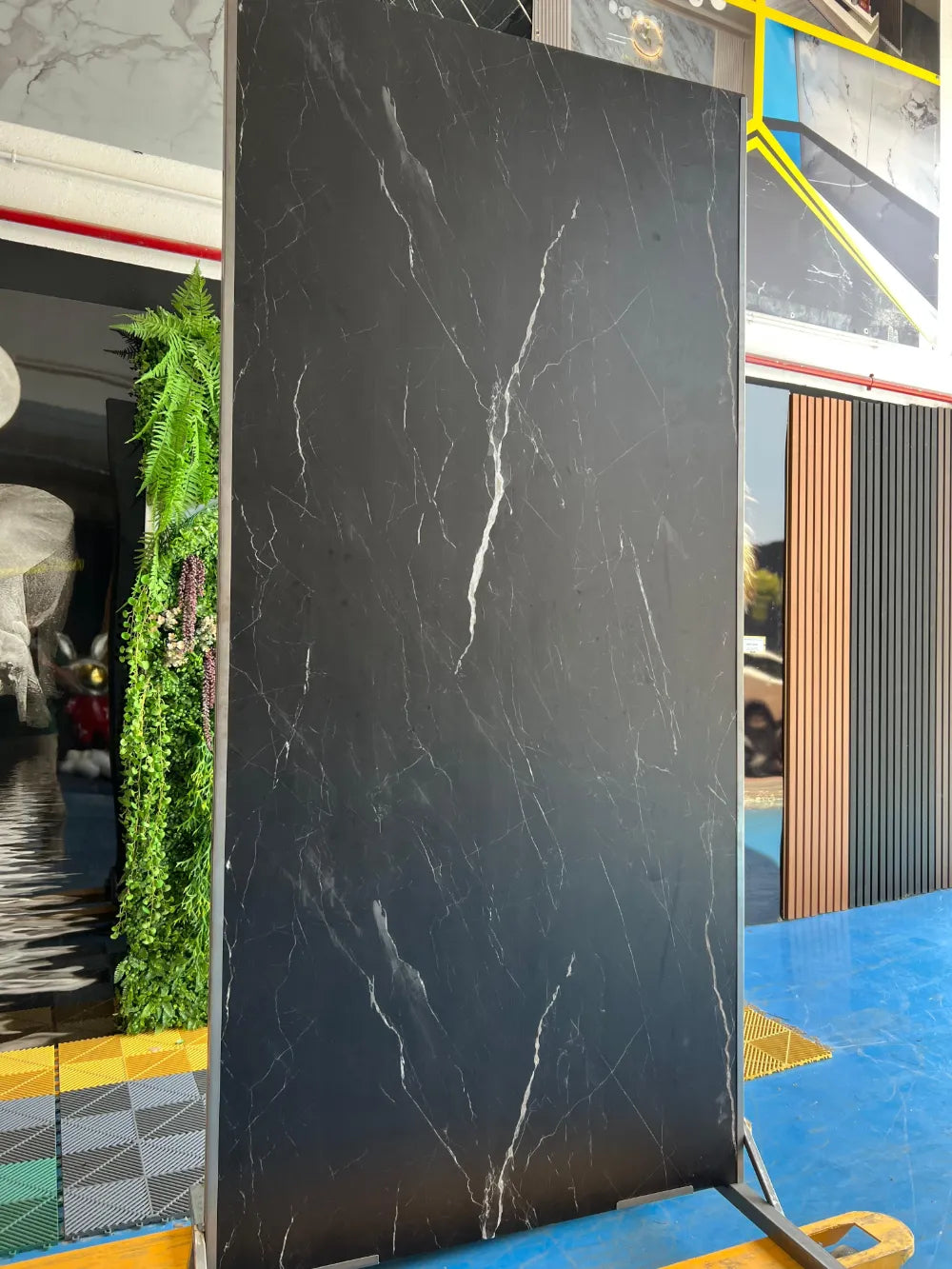Placa decorativa polvo de piedra Negro Ultra Mate 260 x 122 cm