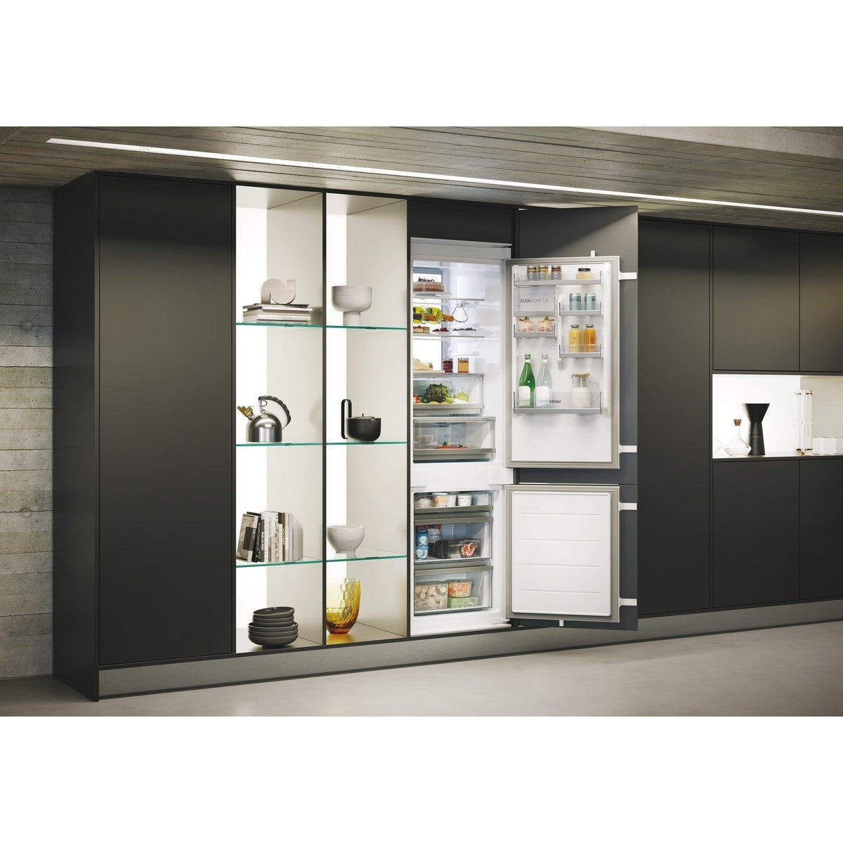 Vista adicional del frigorífico combi integrable Haier HBW7518BT, imagen 5 de la galería
