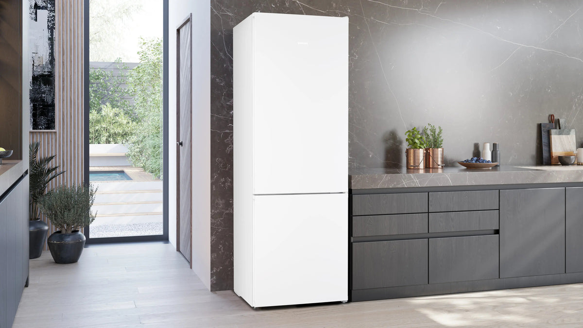 Frigorífico combi Siemens KG49NVWDG – vista frontal y acabado