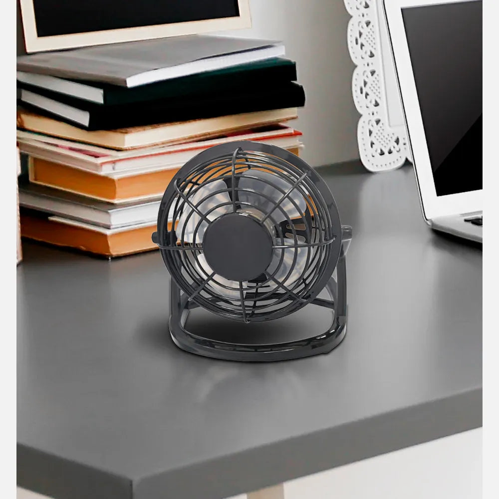 Miniventilador USB de sobremesa Tango 2,5 W de FABRILAMP en color negro – vista de detalle