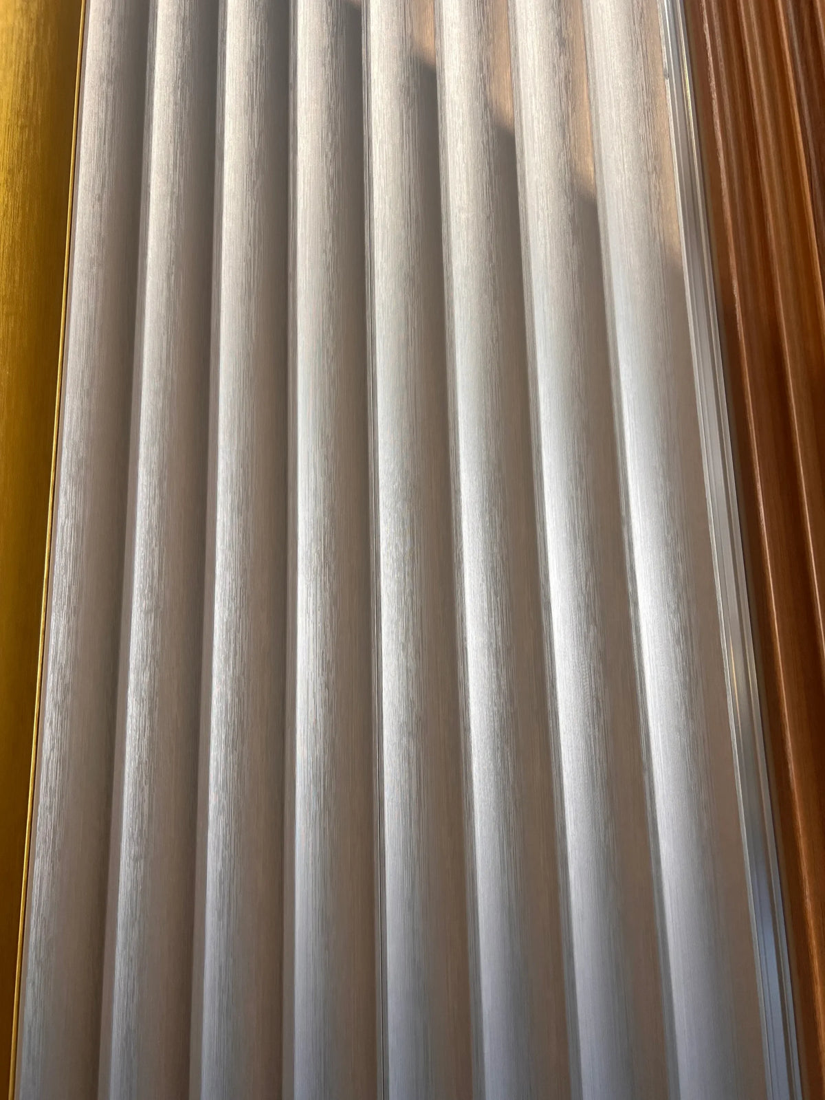 Listón decorativo PVC Onda Plateado 290 x 20 cm