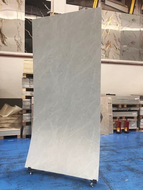 Placa decorativa polvo de piedra Piedra Gris Mate 260 x 122 cm