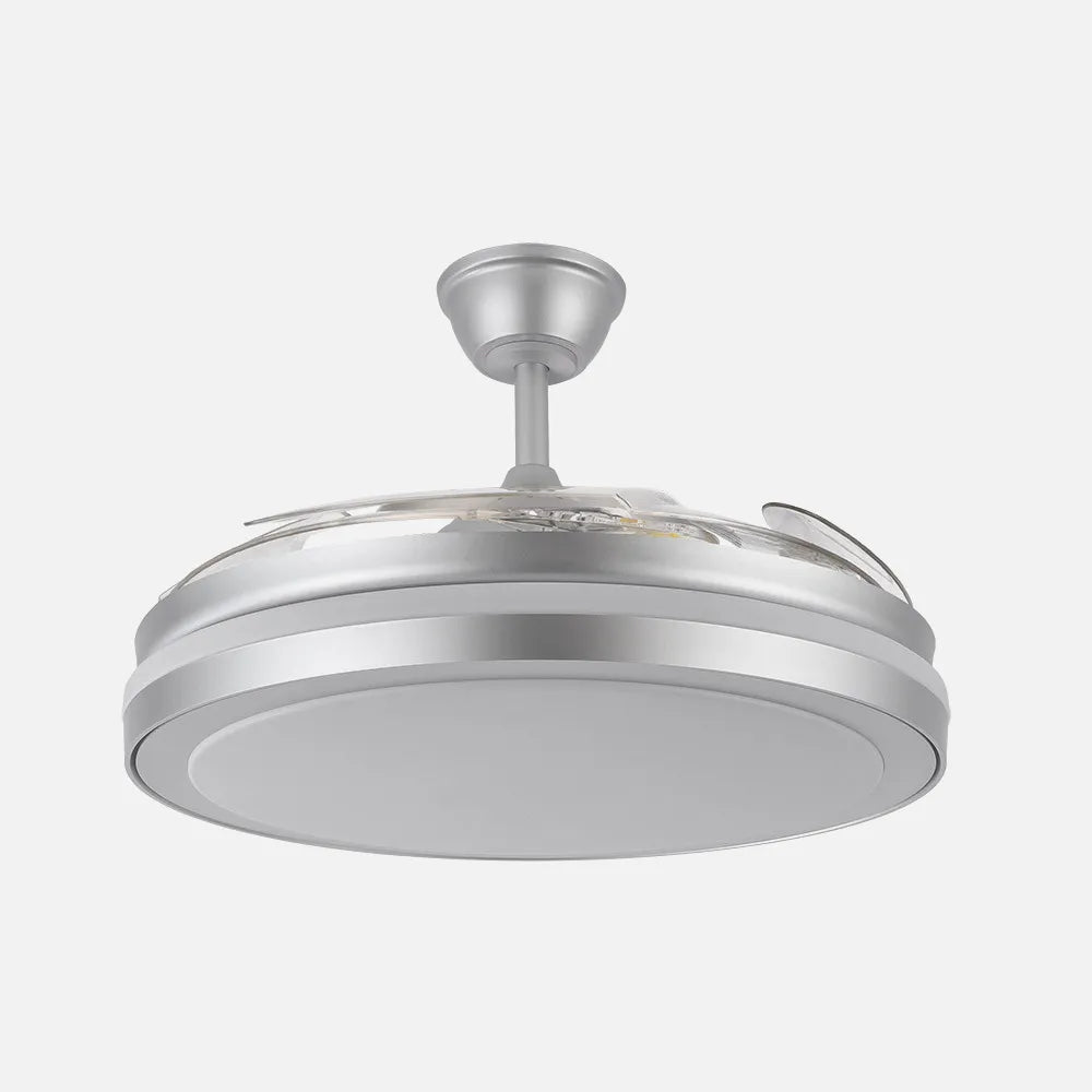 Ventilador de techo DC Esparta 132 cm con aspas retráctiles y luz LED de FABRILAMP en color plata – vista de detalle