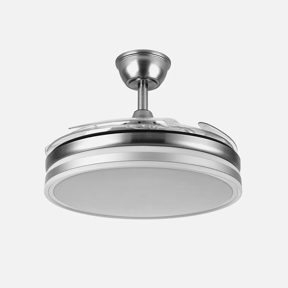 Ventilador de techo DC Bayomo 107 cm con aspas retráctiles y luz LED de FABRILAMP en color níquel – vista de detalle