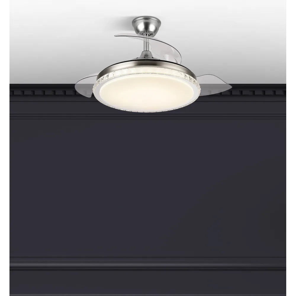 Ventilador de techo DC Biliku 107 cm con aspas retráctiles y luz LED de FABRILAMP en color níquel – vista de detalle