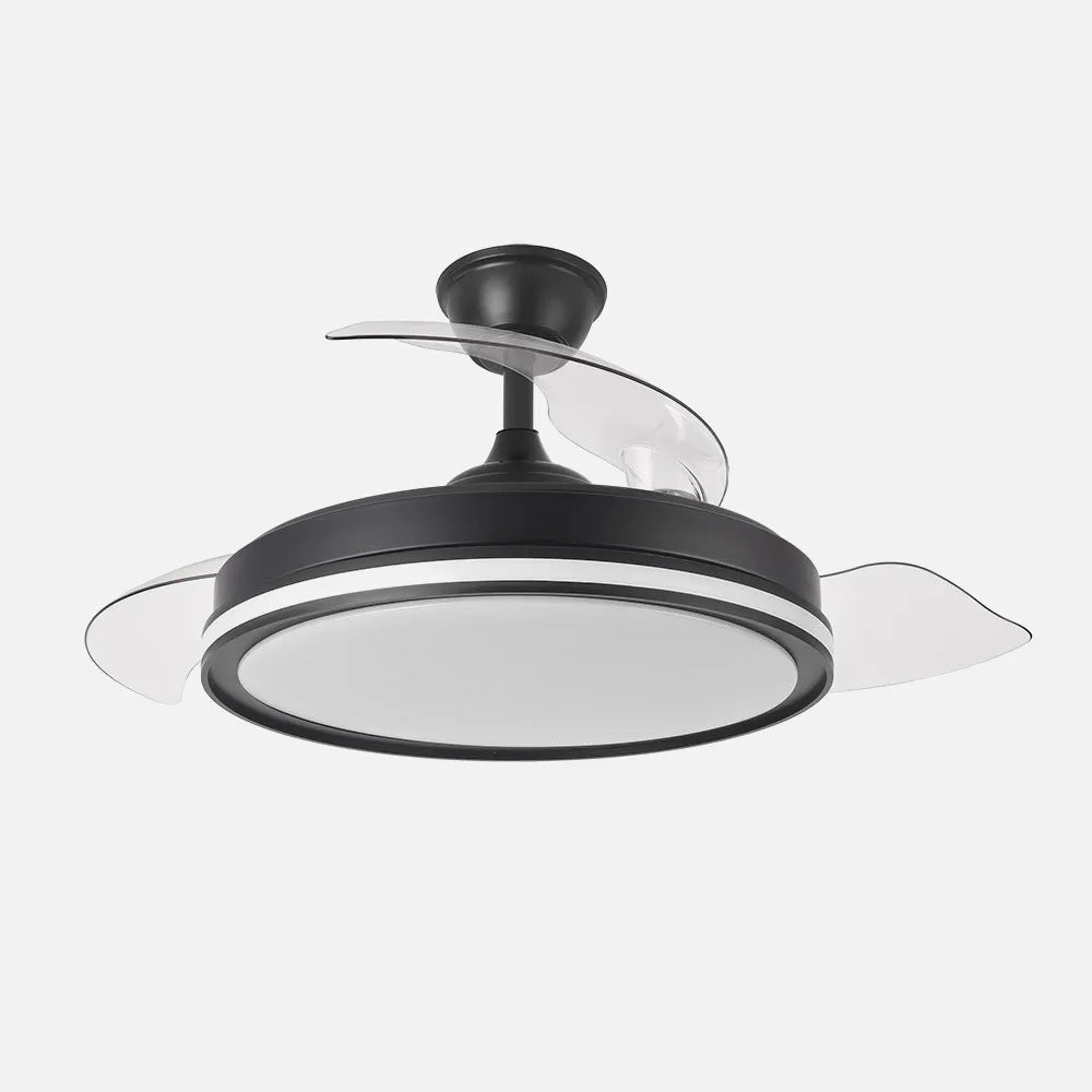 Ventilador de techo DC Cacique 107 cm con aspas retráctiles y luz LED de FABRILAMP en color negro – vista de detalle