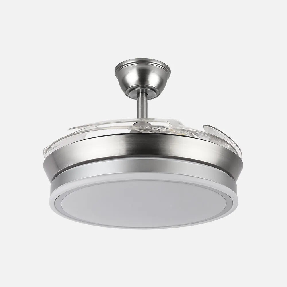 Ventilador de techo DC Bayomo 91 cm con aspas retráctiles y luz LED de FABRILAMP en color níquel – vista de detalle