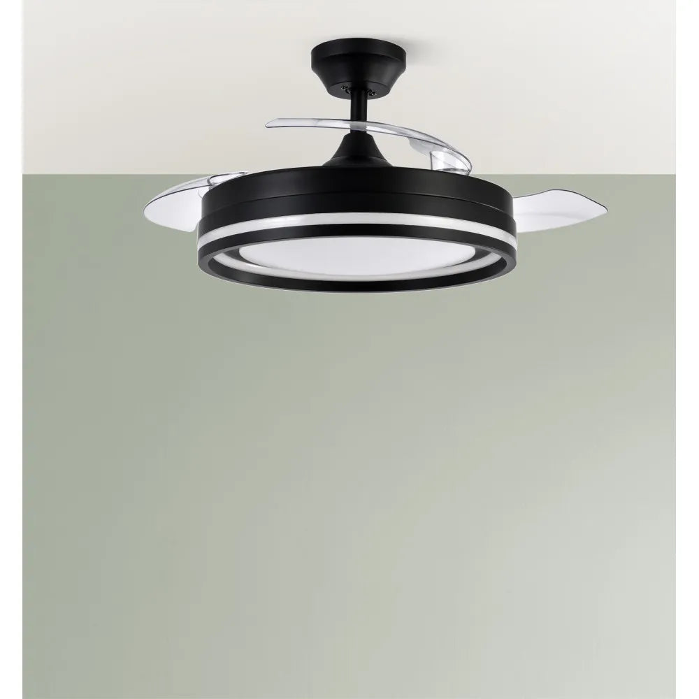 Ventilador de techo DC Cerrato 107 cm con aspas retráctiles y luz LED de FABRILAMP en color negro – vista de detalle