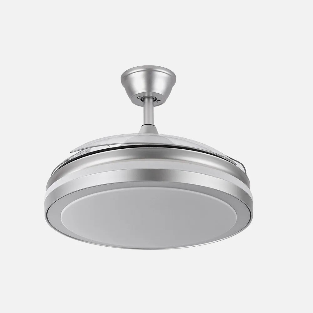 Ventilador de techo DC Esparta 107 cm con aspas retráctiles y luz LED de FABRILAMP en color plata – vista de detalle
