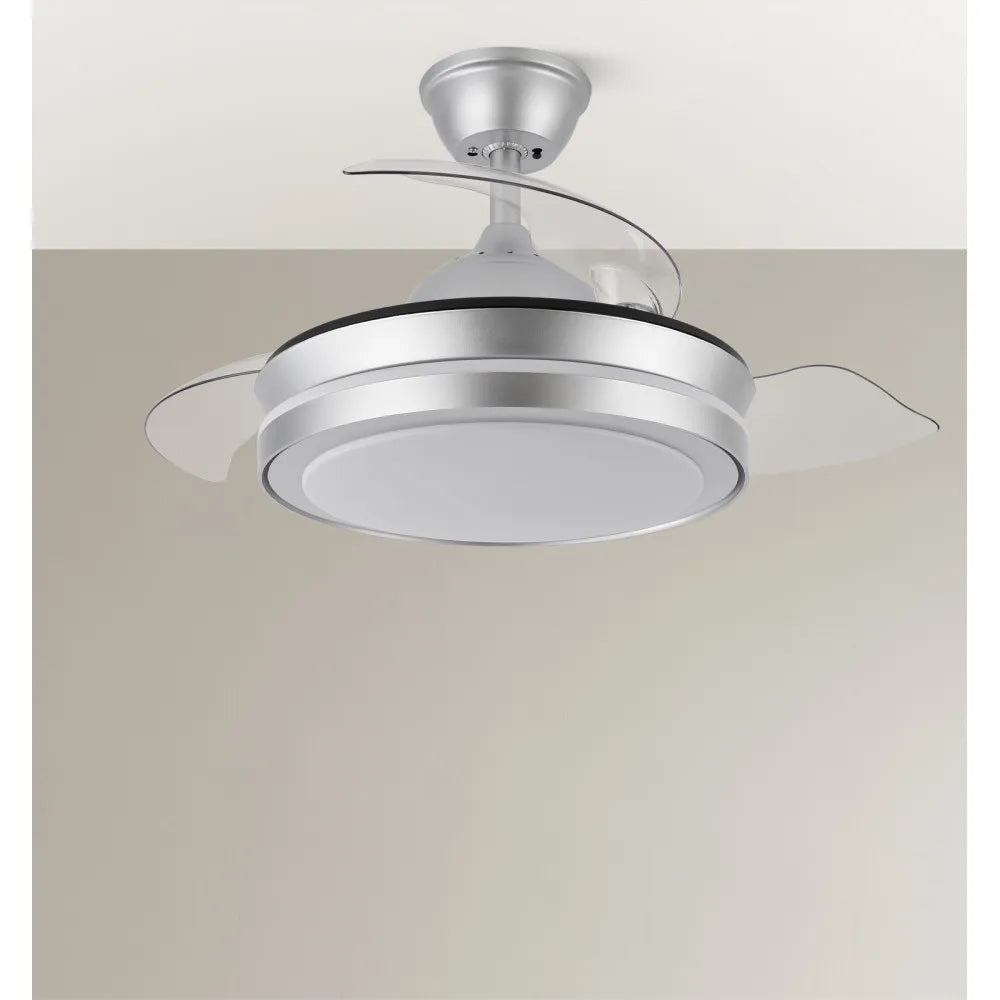 Ventilador de techo DC Esparta 91 cm con aspas retráctiles y luz LED de FABRILAMP en color plata – vista de detalle