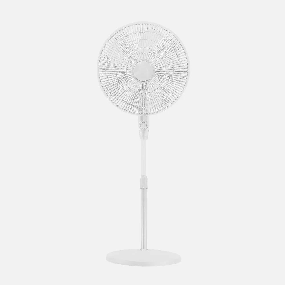 Ventilador de pie Escudero 45 W de FABRILAMP en color blanco – vista de detalle