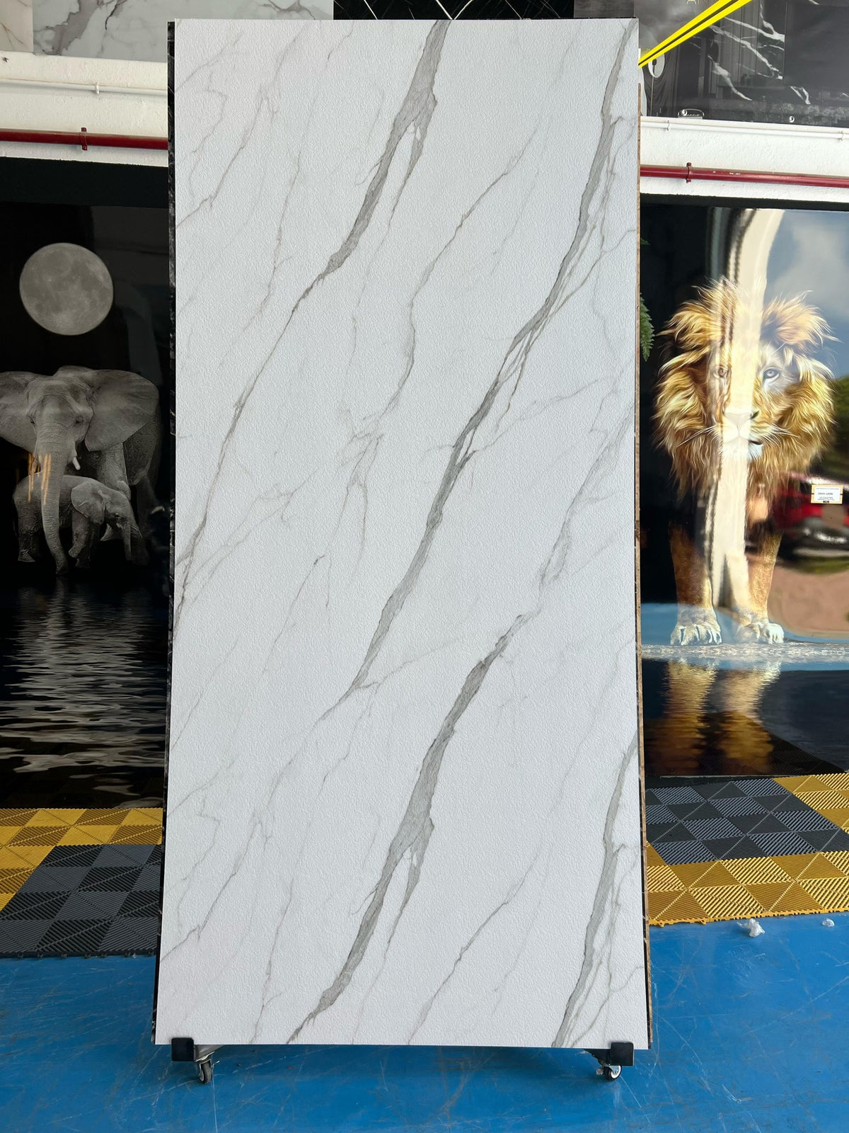 Placa decorativa polvo de piedra Mármol Blanco Textura Mate 260 x 122 cm