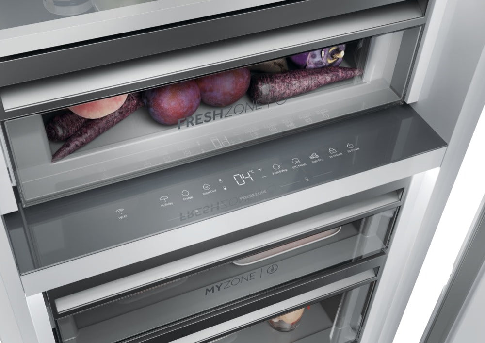 Vista adicional del frigorífico integrable Haier HMLT7518EWF, imagen 9 de la galería