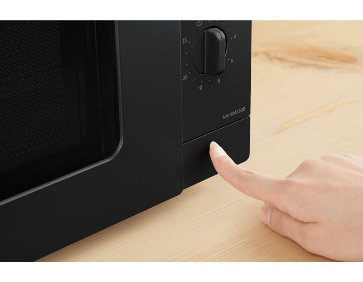 MICR. PANASONIC NNSM22QBEPG 20L NEGRO 800W