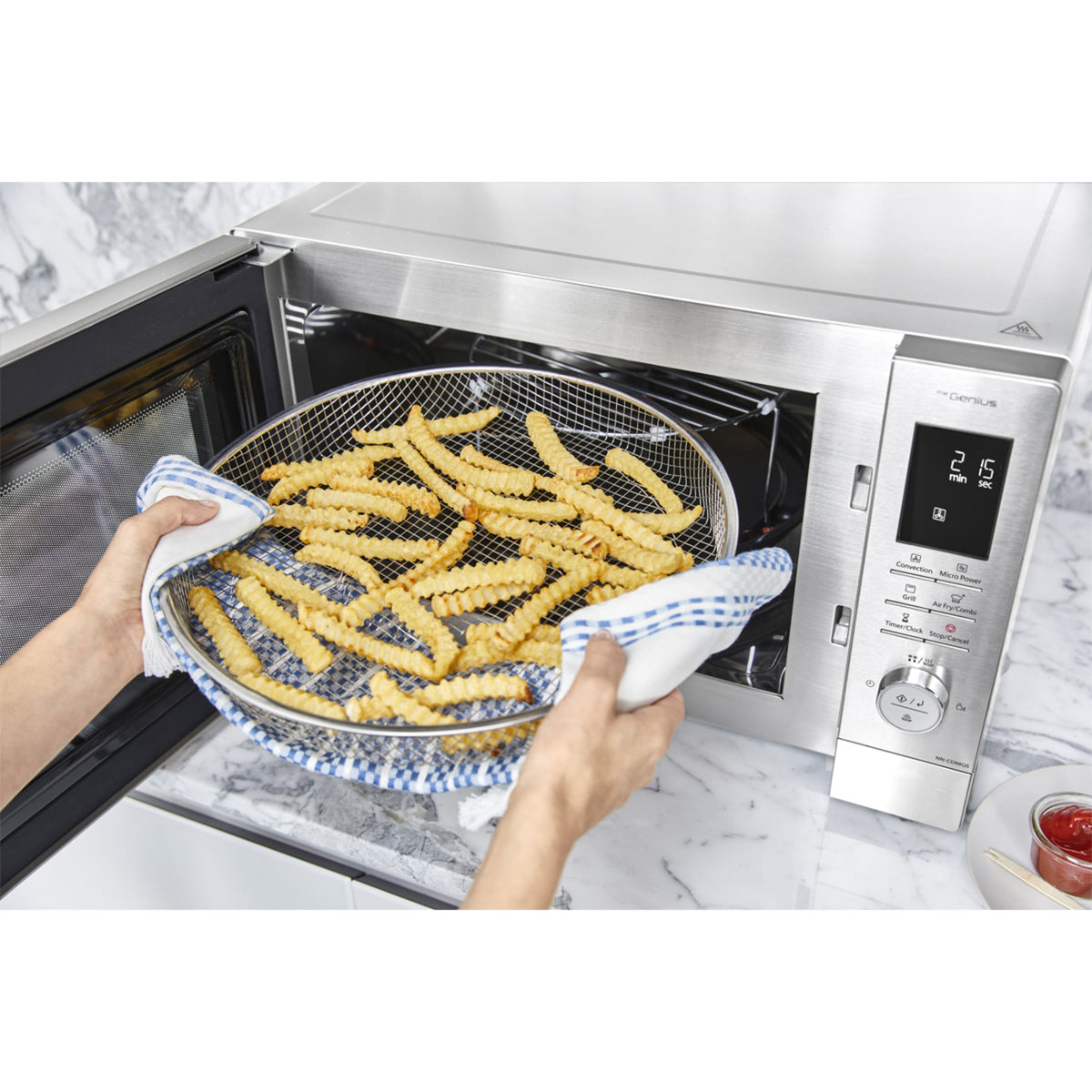 MICR. PANASONIC NNCD88QSEPG 34L GR INV AI AIRFRYER