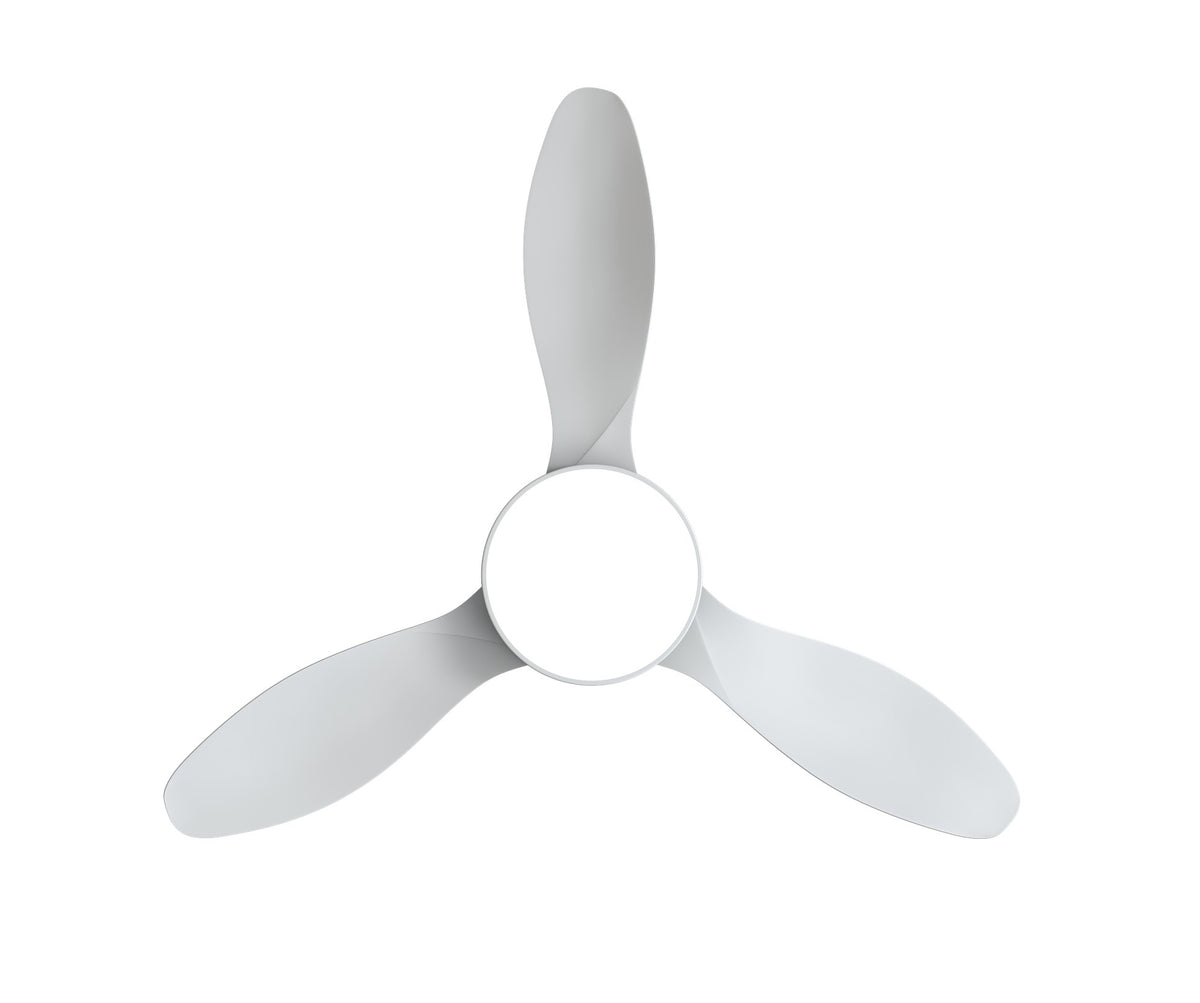 Vista inferior del ventilador de techo de 119 cm con tres aspas blancas y plafón LED central.
