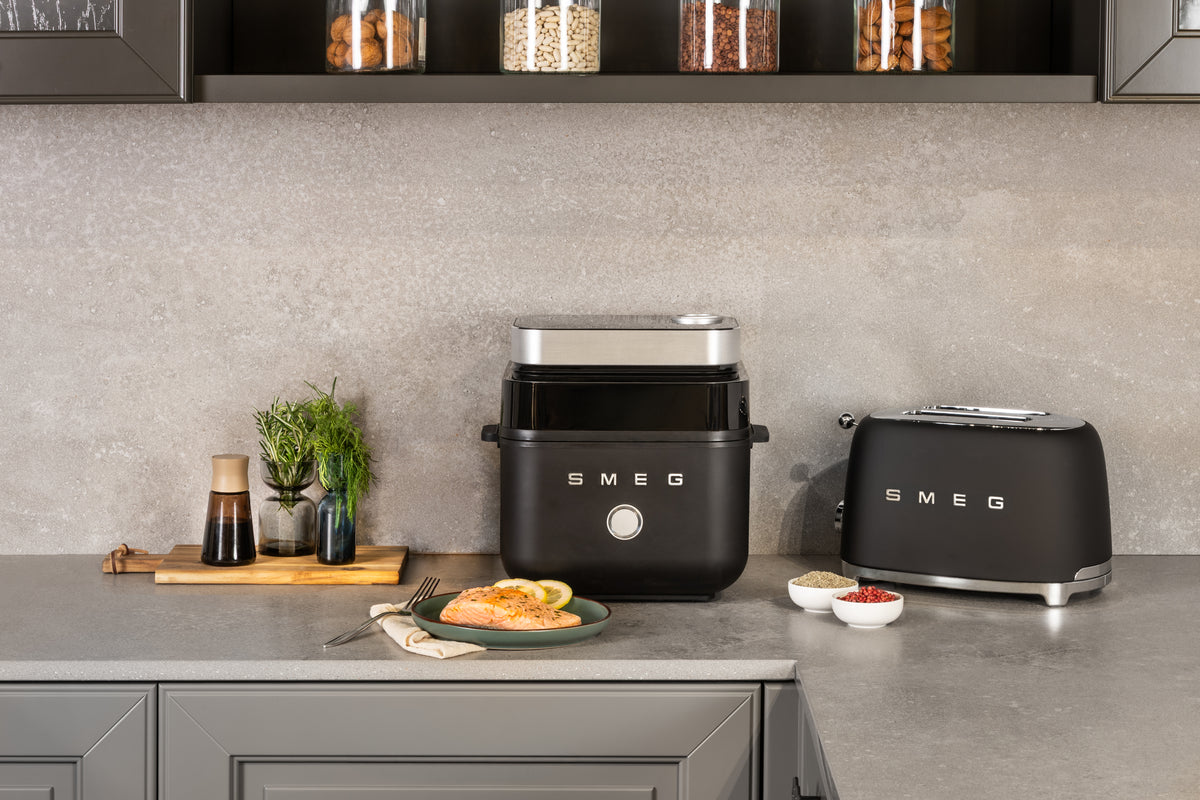 FREIDORA AIRE SMEG AFC01BLMEU 1450W 7L 10PR NEGRO