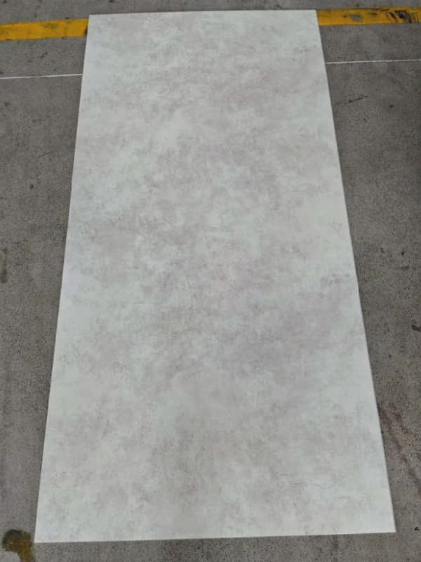Panel decorativo SPC machihembrado Microcemento Beige 196 x 94 cm