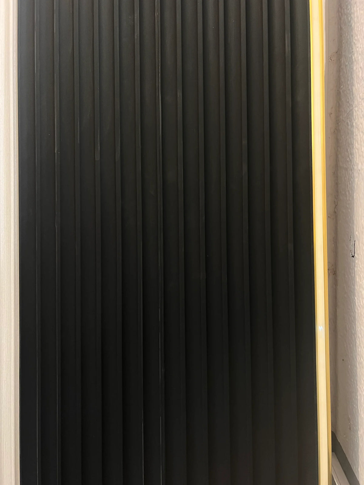 Listón decorativo PVC Negro Tacto Piel 290 x 20 cm