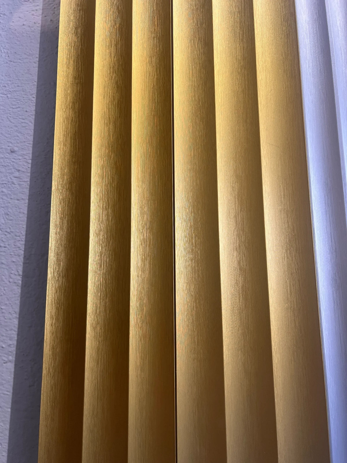 Listón decorativo PVC Onda Dorado 290 x 20 cm