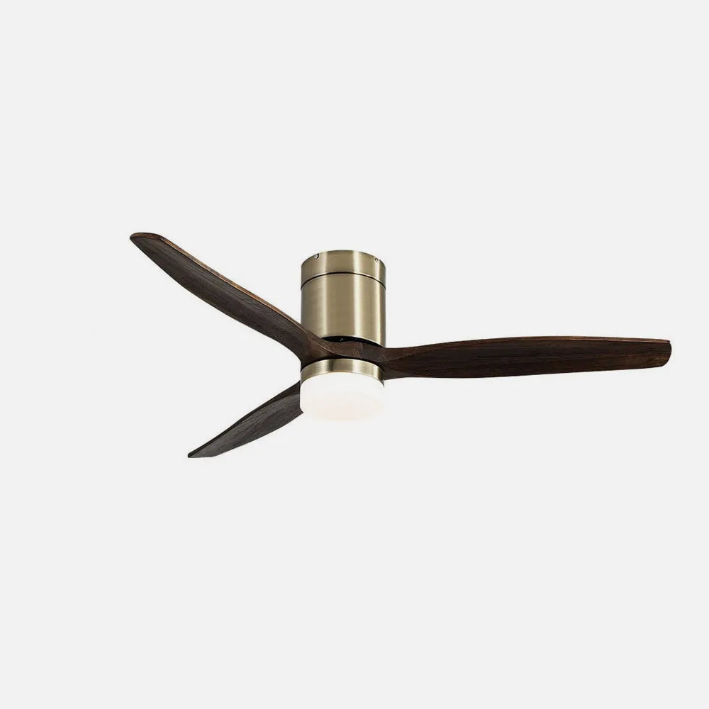 Ventilador de techo DC Aguilón 132 cm con luz LED de FABRILAMP en color cuero/roble