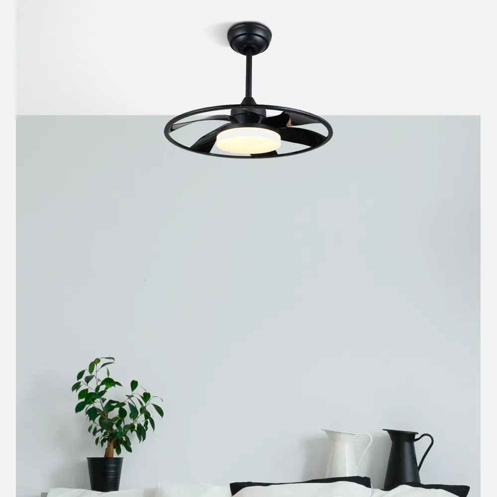 Ventilador de techo tipo plafón DC Celsius 55 cm con luz LED de FABRILAMP en color negro – vista de detalle