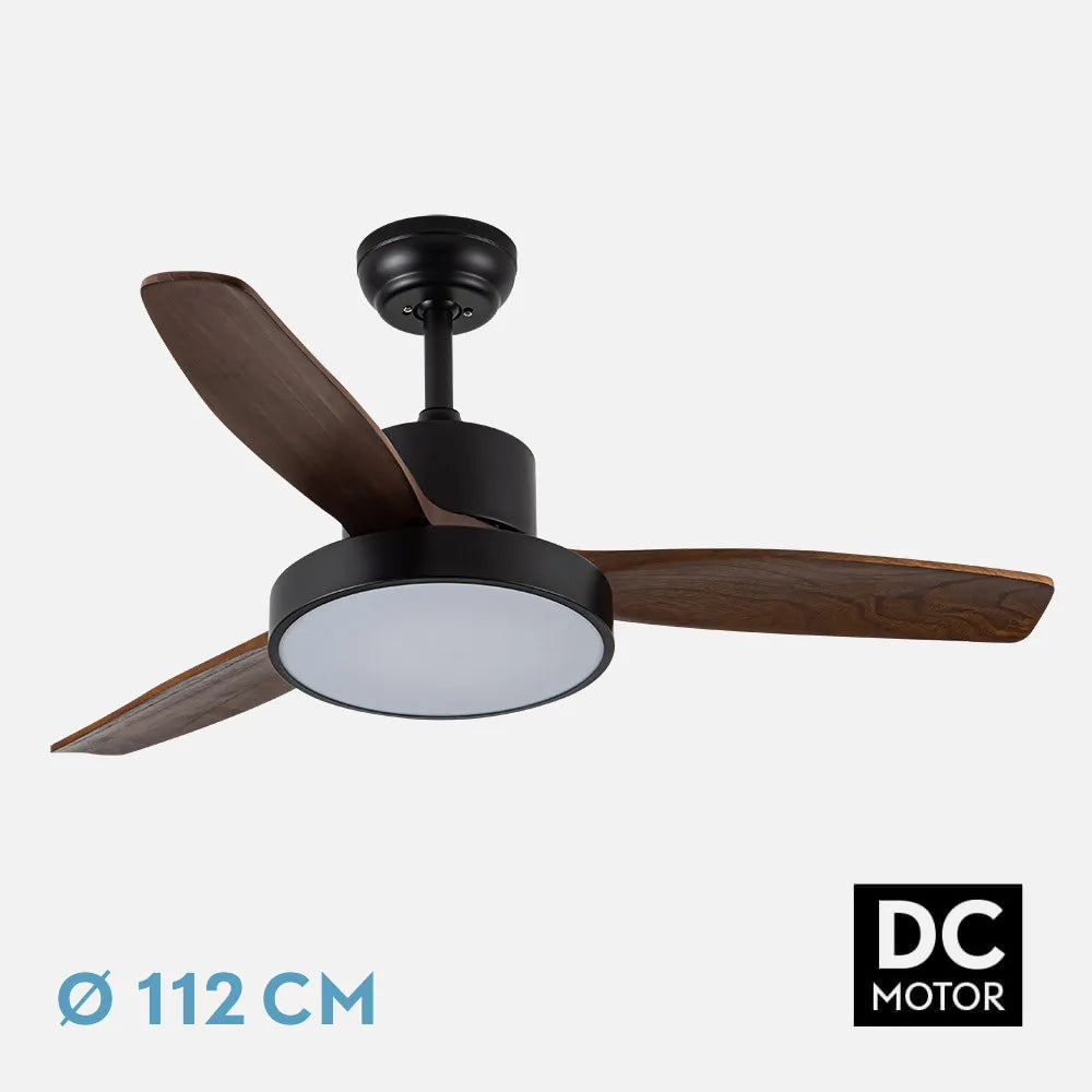 Ventilador de techo DC Kavala 112 cm con luz LED de FABRILAMP en color negro/roble – vista de detalle