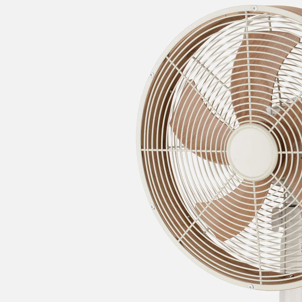 Ventilador de sobremesa Alcañiz 45 W de FABRILAMP en color blanco/haya – vista de detalle
